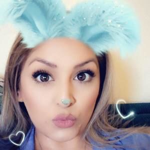 Meet your Posher, Alma